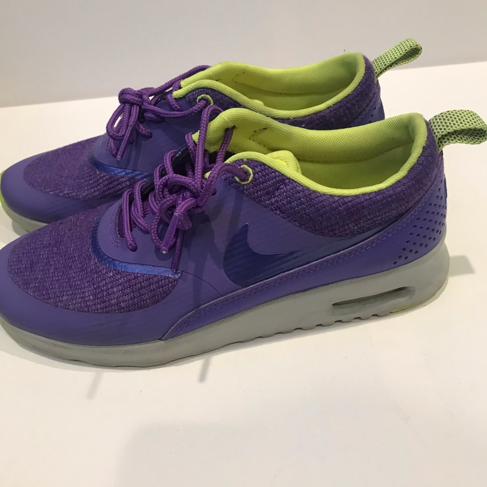 Nike Air Max Thea Size 6.5 Women’s Purple